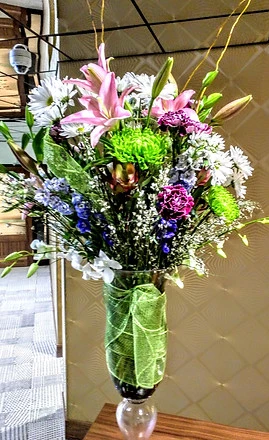 large size vase arrangment.jpg