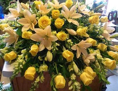 funeral casket spray.jpg